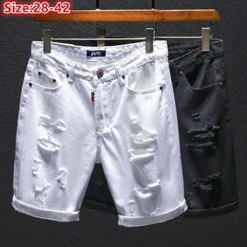 Летние джинсовые шорты белого цвета с рваными дырами, черные джинсы для мальчиков, популярные, поцарапанные, потертые в корейском стиле, брюки размера Плюс 38 40 42