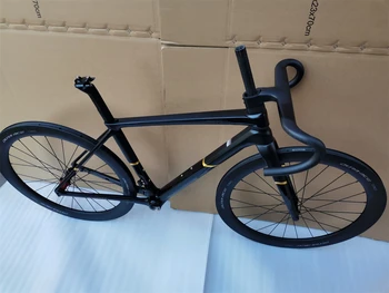 Новый дорожный велосипед с карбоновой рамой 2023 года выпуска, полностью скрытые и интегрированные кабели, применимый набор карбоновых рам для шоссейных велосипедов Di2 group 700C